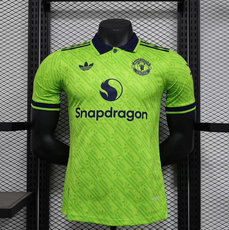 Jersi bola sepak Manchester United 24-25 — edisi khas, Versi pemain 3